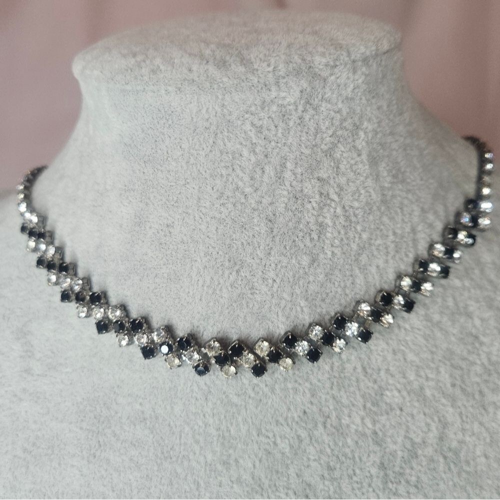 Vintage Black & Clear Rhinestone Necklace 17" Silver Tone Choker Dainty EUC 80s